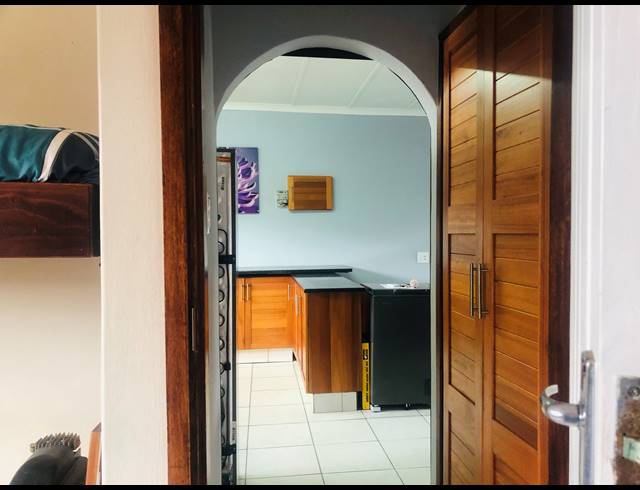 2 BEDROOM APARTMENT FOR SALE IN MARGATE BEACH
